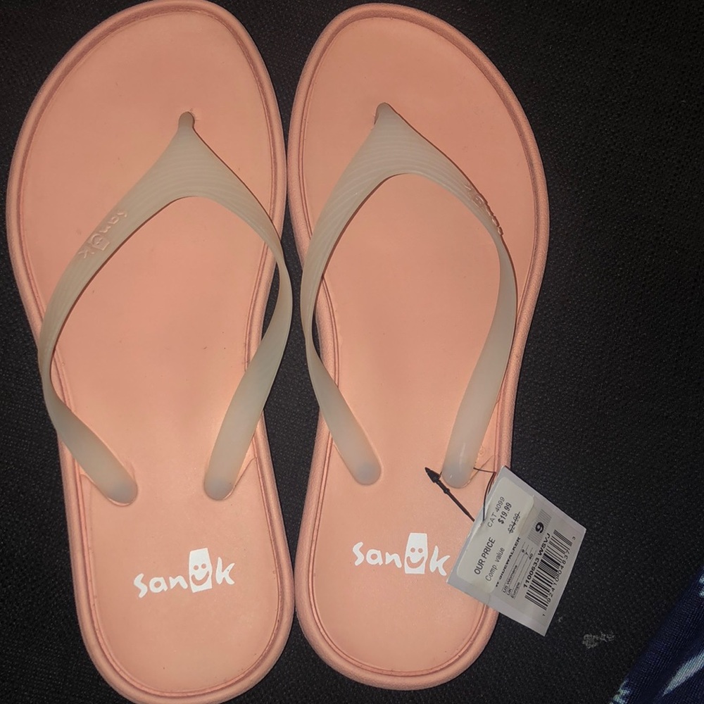 Sanuk flip flops